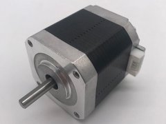 步進(jìn)電機(jī)和伺服系統(tǒng)之間的性能差異設(shè)計